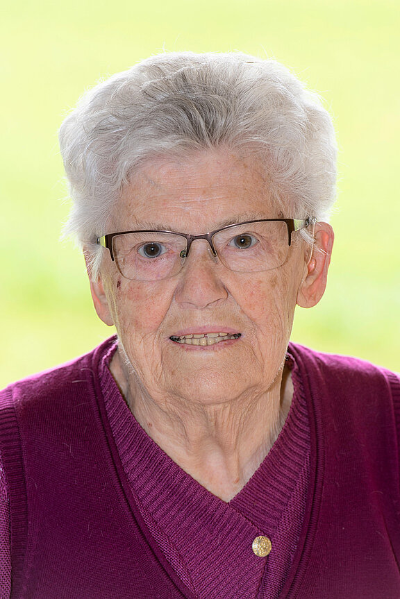Jungwirth_Maria_90er.jpg  